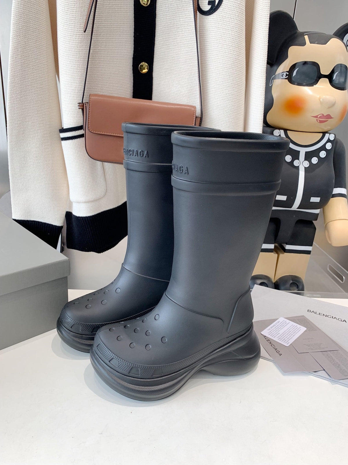 CROCS BOOTS IN BLACK RUBBER