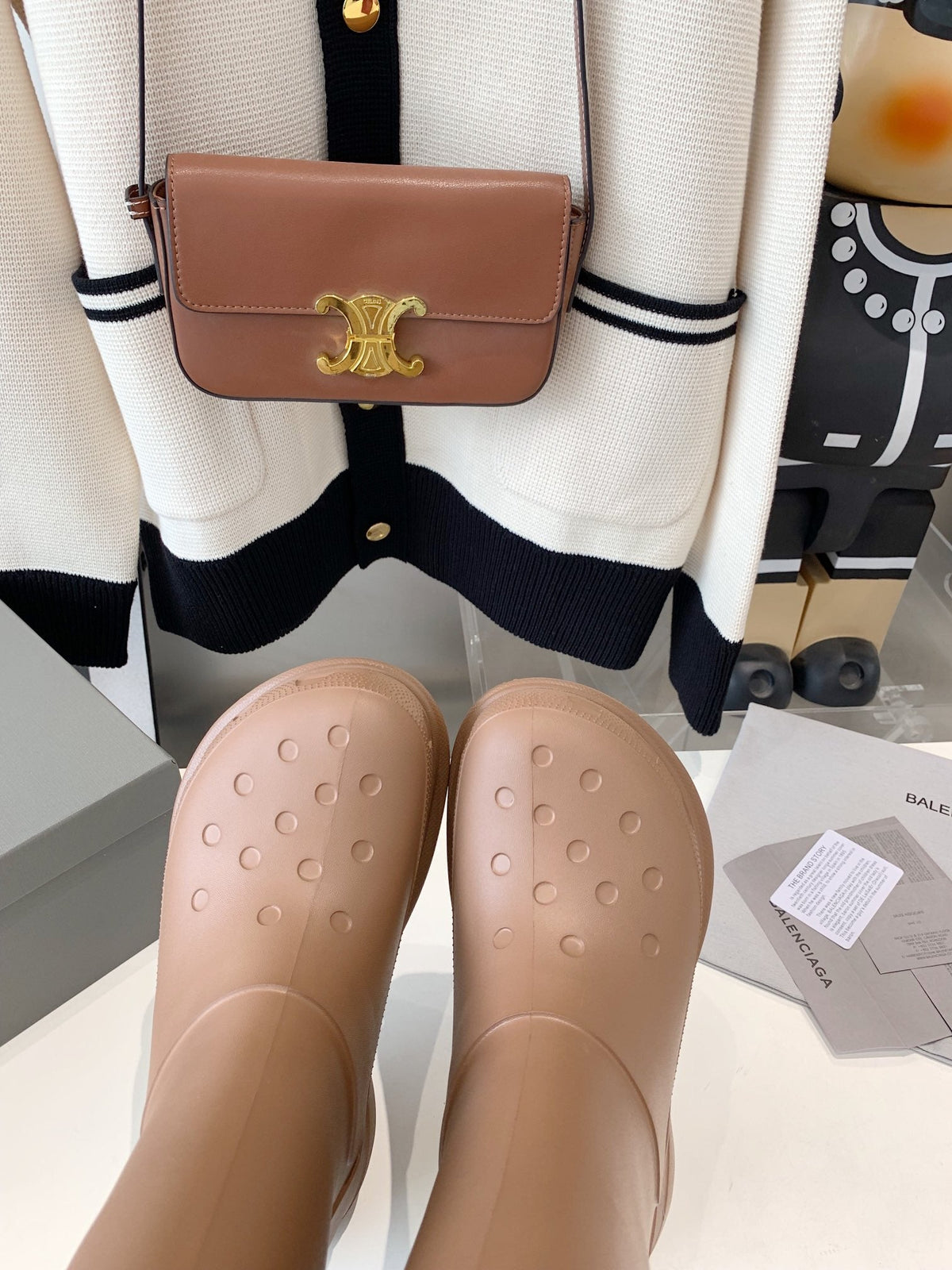 CROCS BOOTS IN BROWN RUBBER