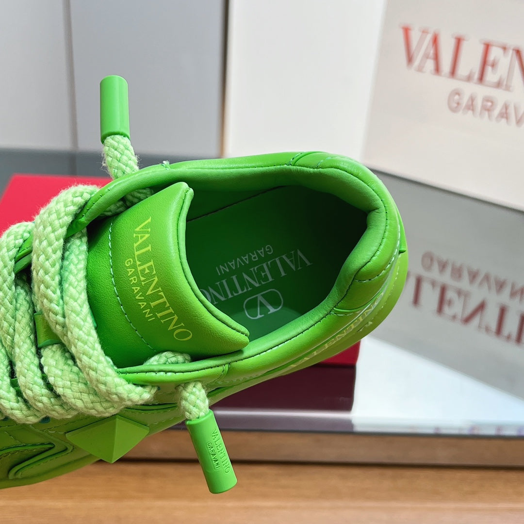 VT 2025 Garavani Sneakers Green Cowhide 546988