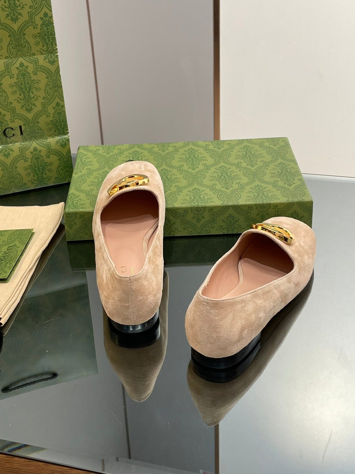 BLONDIE LOGO-PLAQUE LOAFERS IN ECRU BEIGE SUEDE