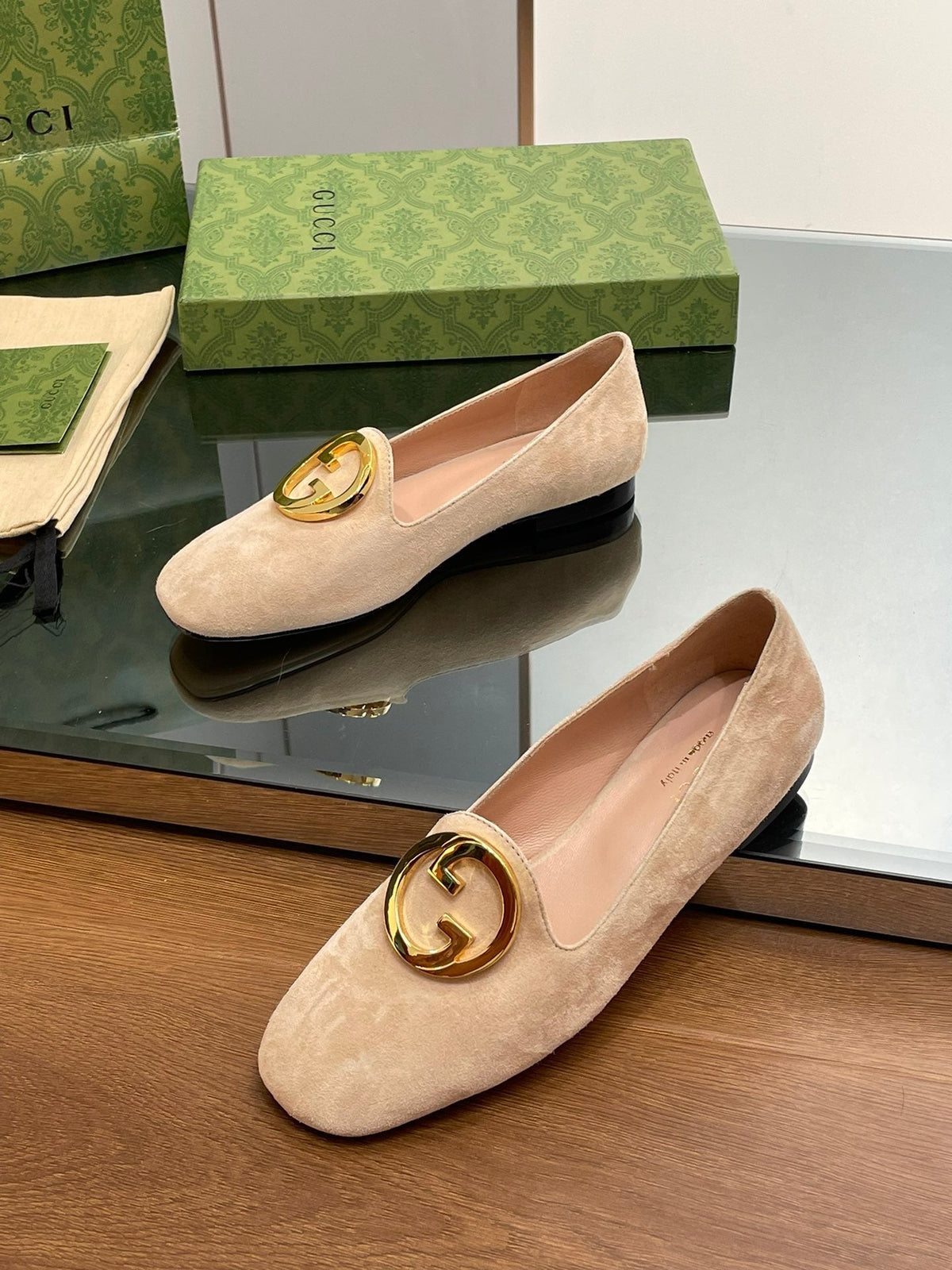BLONDIE LOGO-PLAQUE LOAFERS IN ECRU BEIGE SUEDE