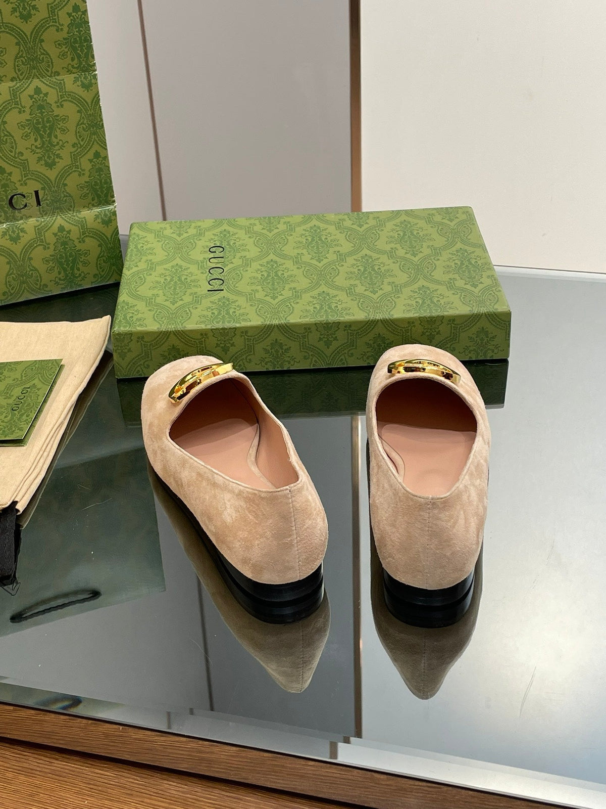 BLONDIE LOGO-PLAQUE LOAFERS IN ECRU BEIGE SUEDE