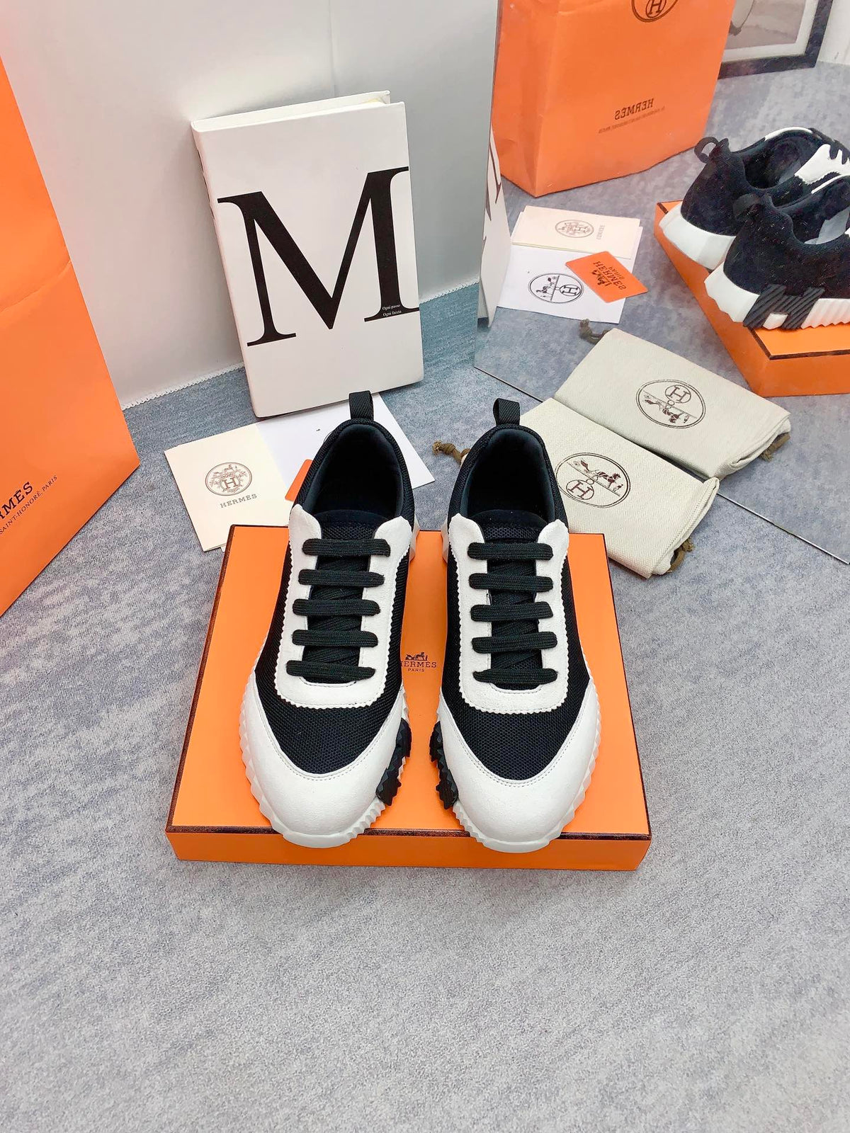 HM Bouncing Sneaker In Black Mesh Fabric 106459