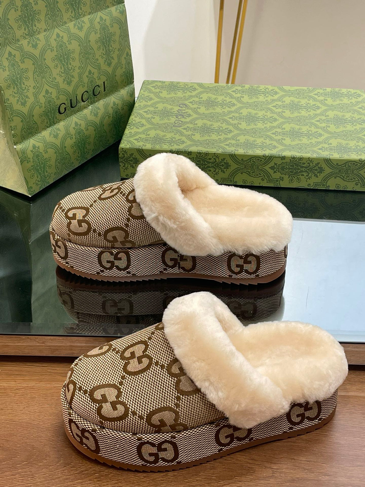 GG MOLLY MULE IN CAMEL BROWN MONOGRAM JACQUARD FABRIC AND SHEARLING LINING
