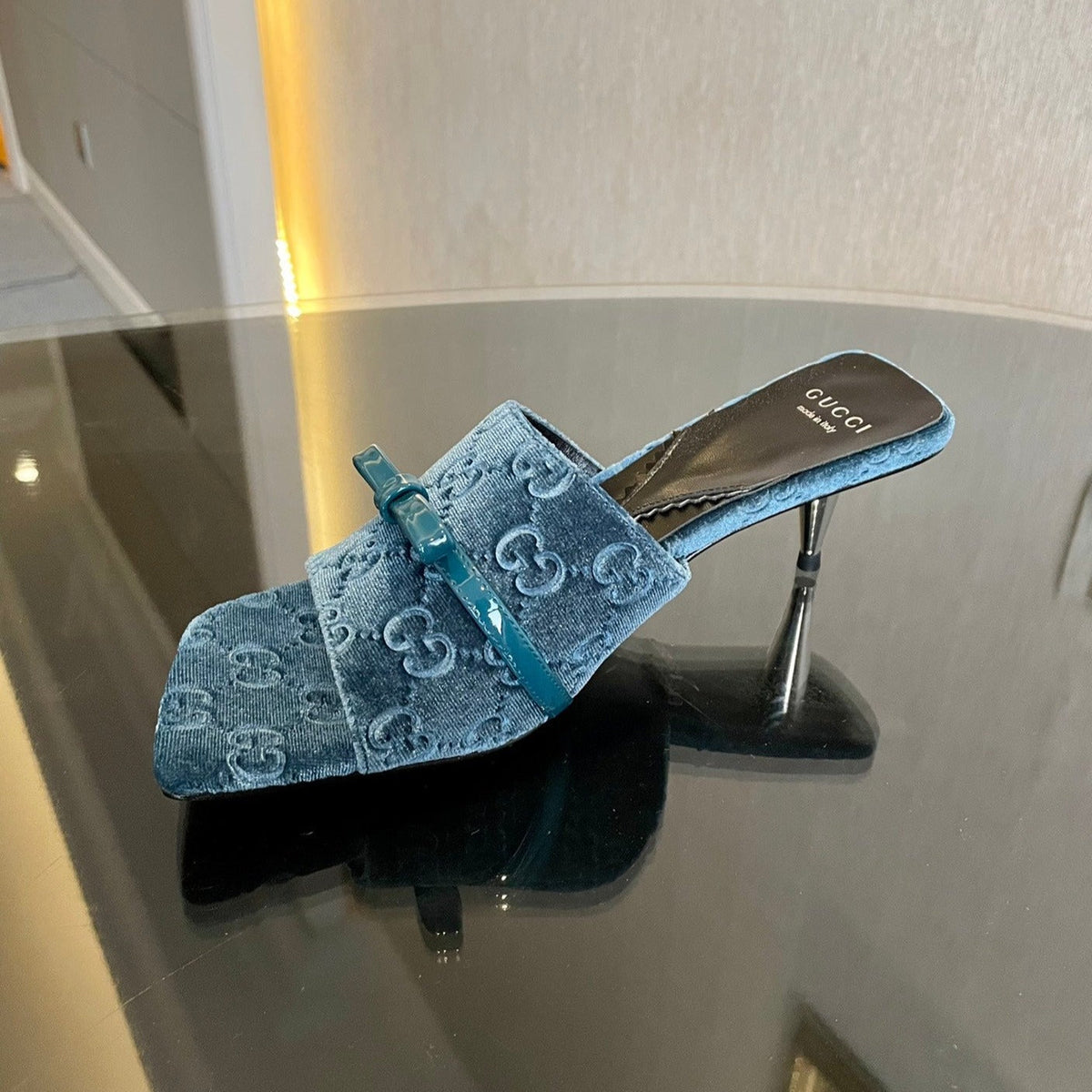 GG VELVET HIGH HEEL SANDALS WITH BEAUTIFUL LOGO DETAILS BLUE SKY