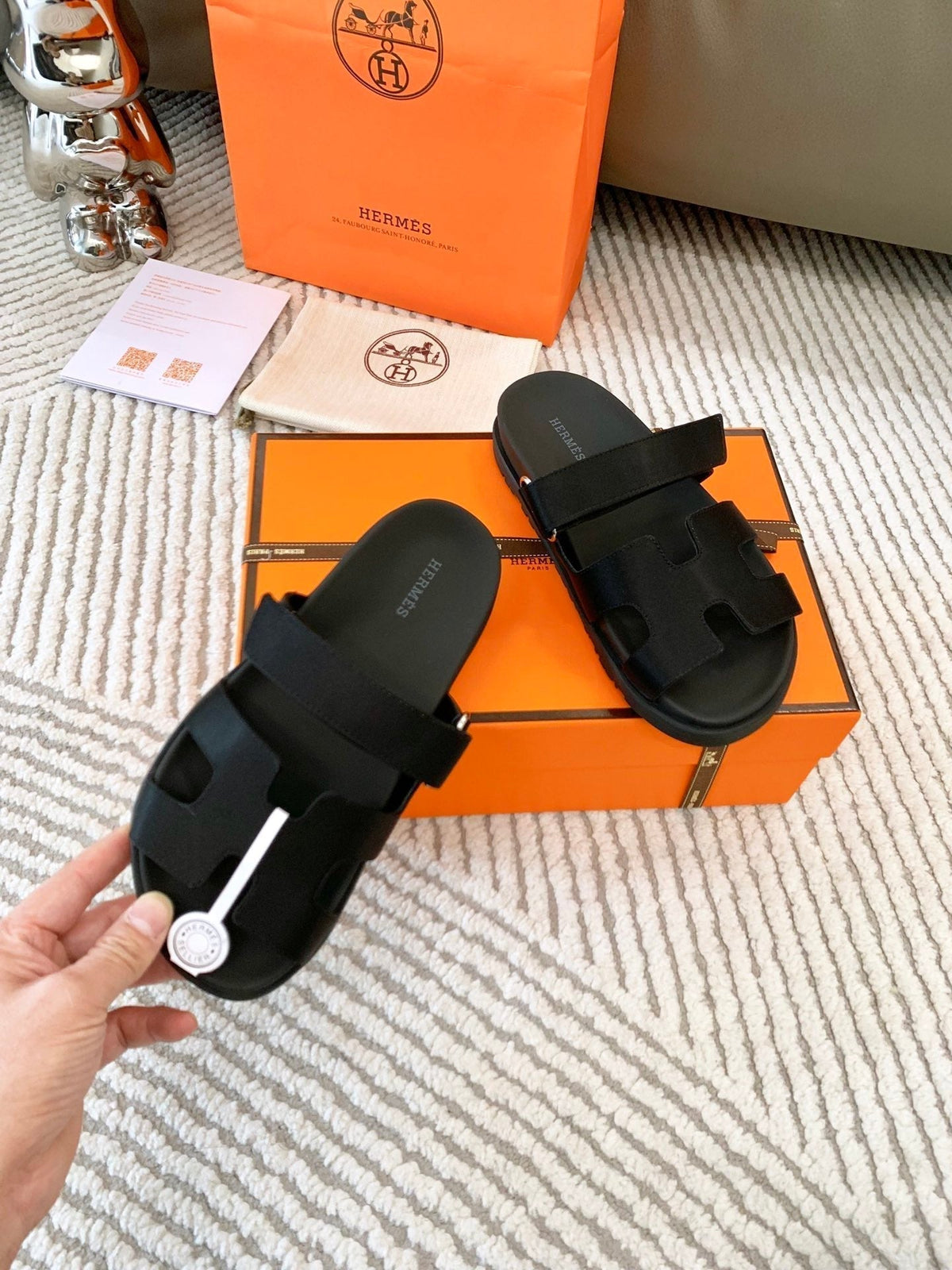 HM Chypre Sandal Black Lambskin 963504
