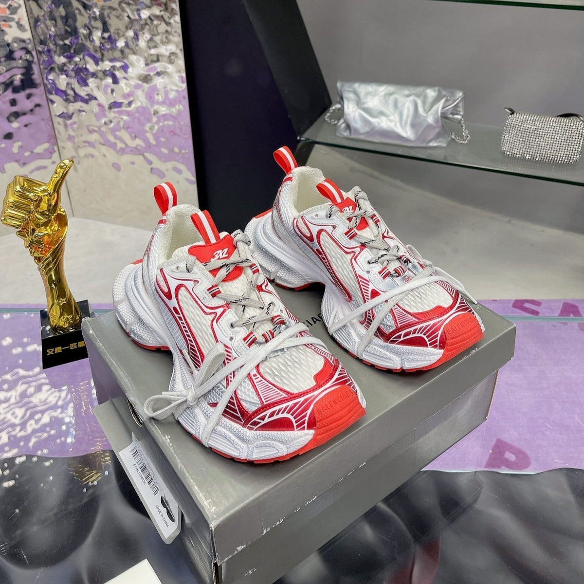 3XL SNEAKER IN RED MIX WHITE MESH AND POLYURETHANE