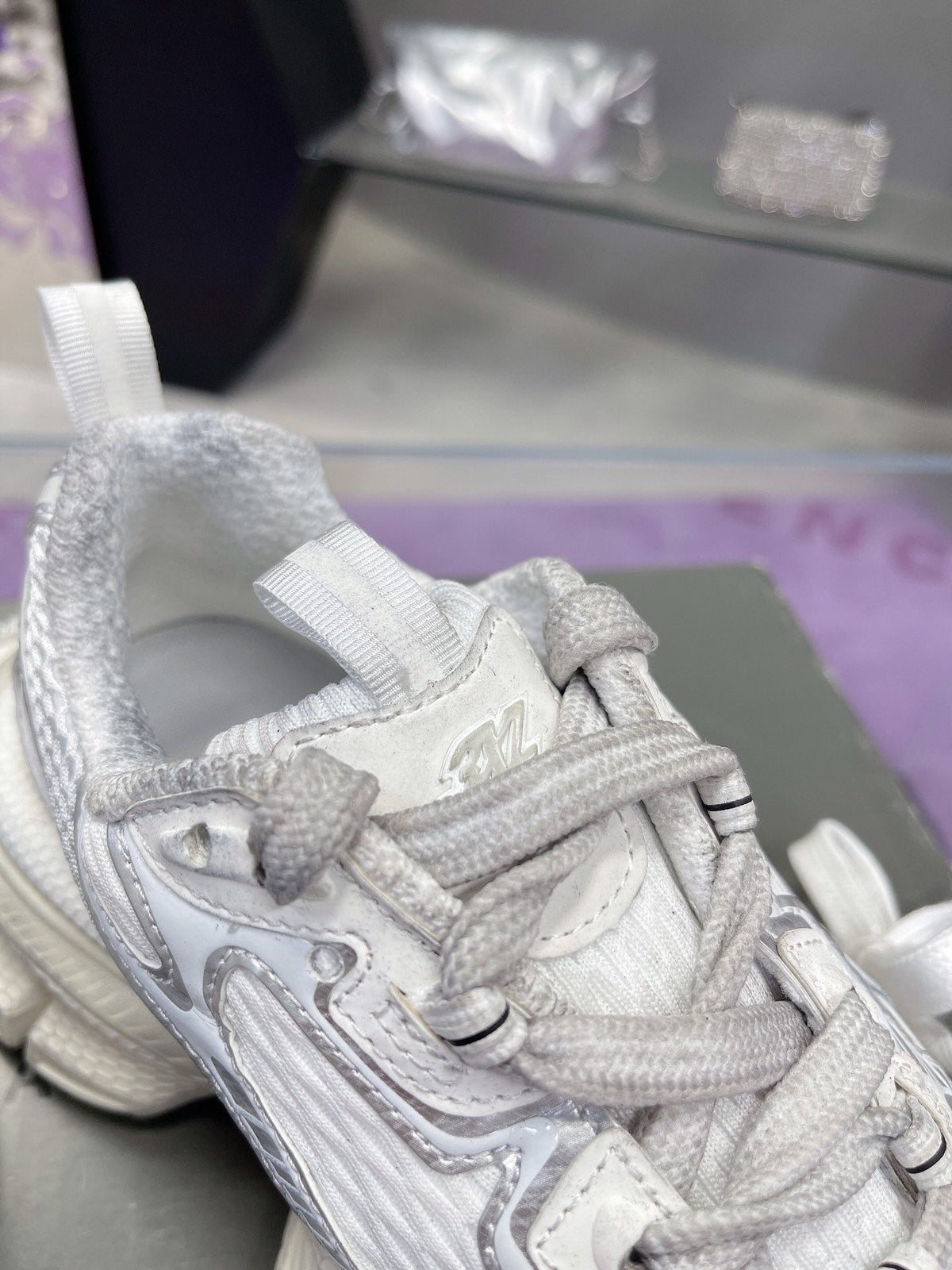 3XL SNEAKER IN SILVER MIX WHITE MESH AND POLYURETHANE