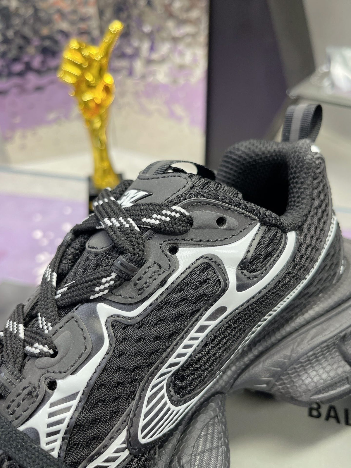 3XL SNEAKER IN BLACK MIX WHITE MESH AND POLYURETHANE