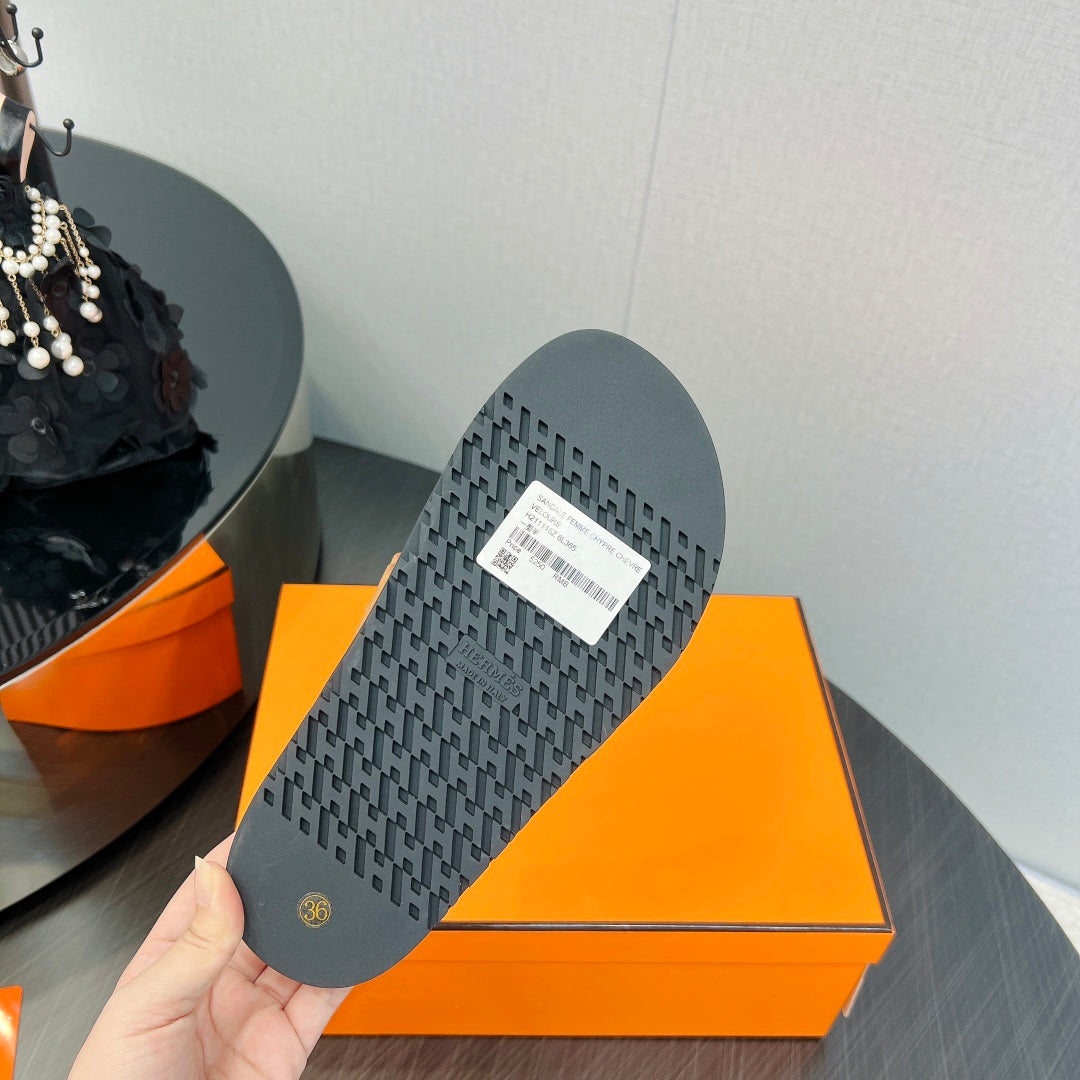 CHYPRE SANDAL LIGHT ORANGE CALFSKIN SPECIAL