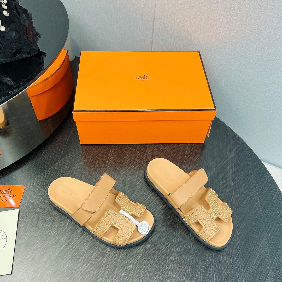 CHYPRE SANDAL LIGHT ORANGE CALFSKIN STYLIZED