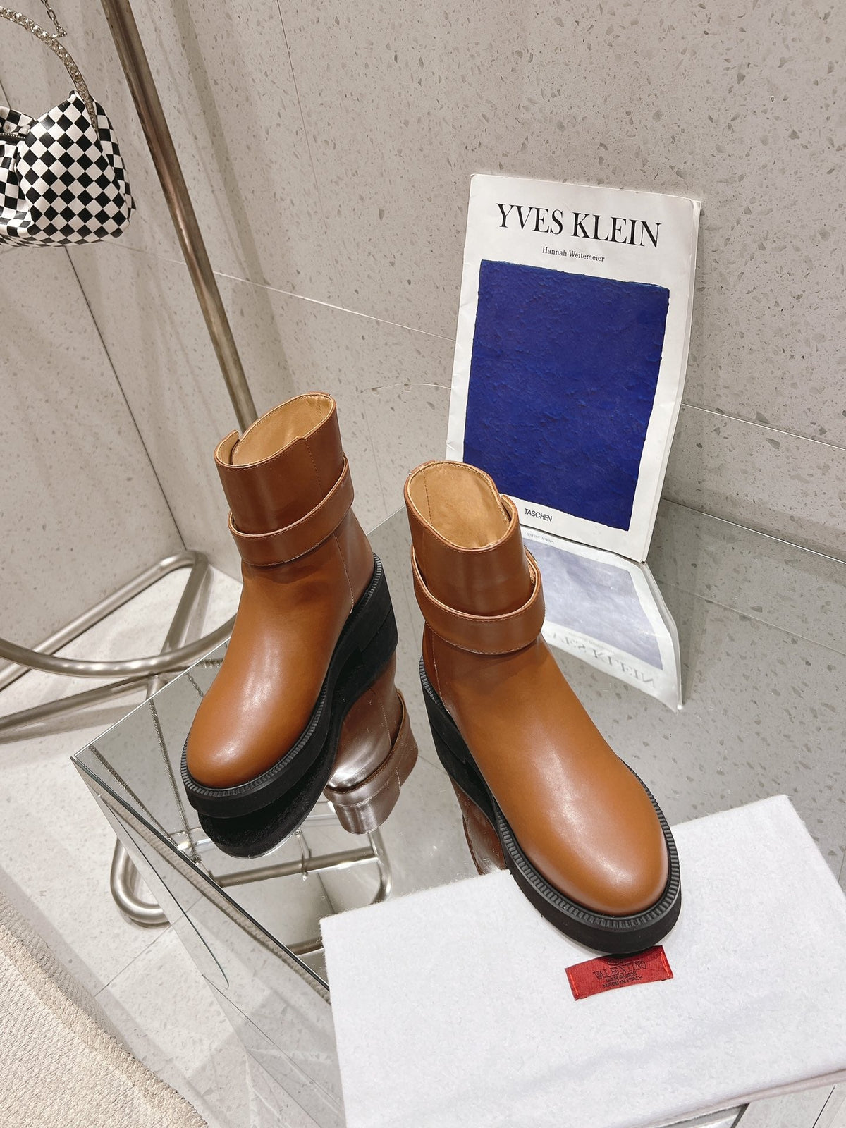 VLOGO LOCKER BRONZE BROWN CALFSKIN ANKLE BOOT 40MM