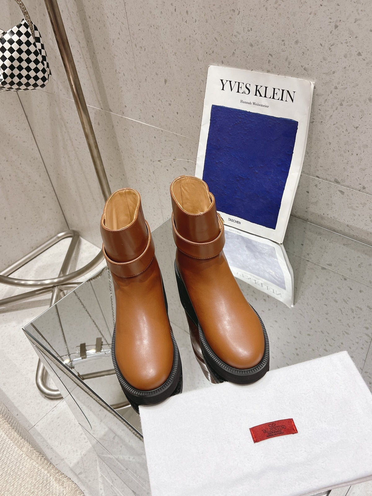 VLOGO LOCKER BRONZE BROWN CALFSKIN ANKLE BOOT 40MM