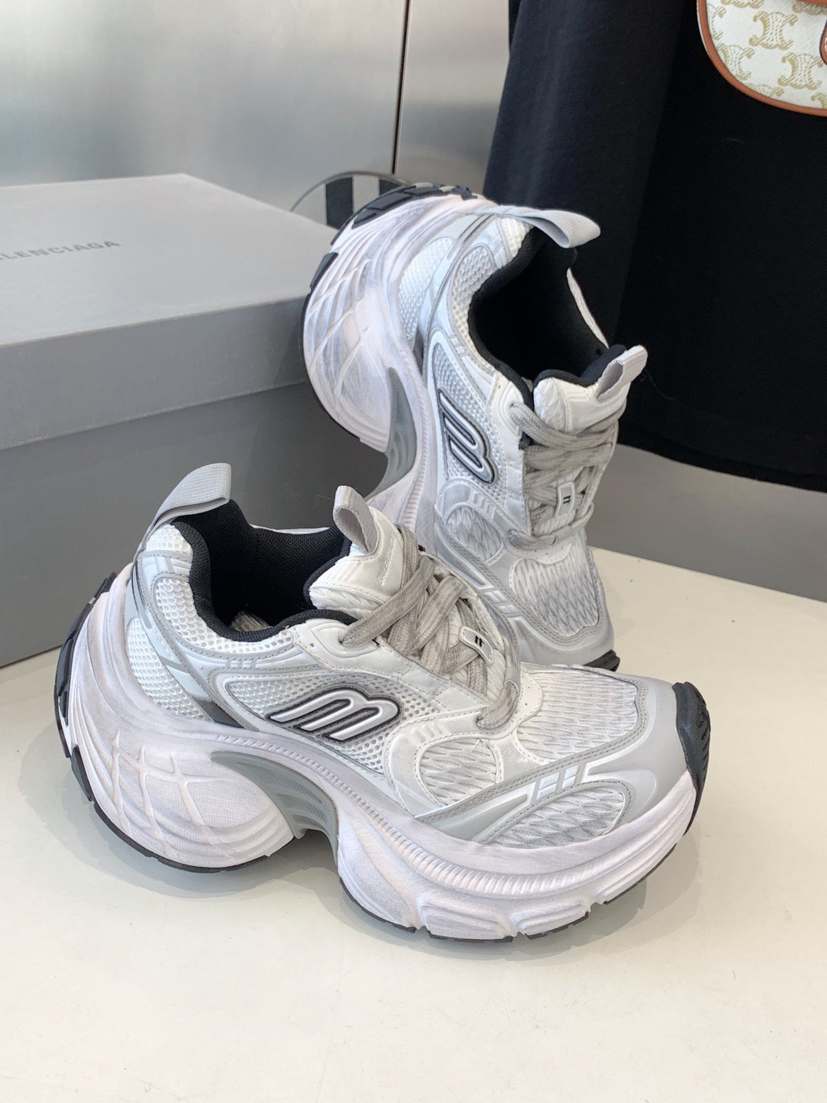 DAD SHOES IN SILVER WHITE MESH AND CALFSKIN
