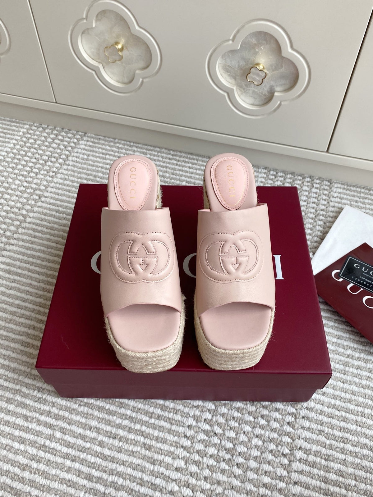 GC 25 Interlocking G Sandal Pink Cord Cowhide 291032