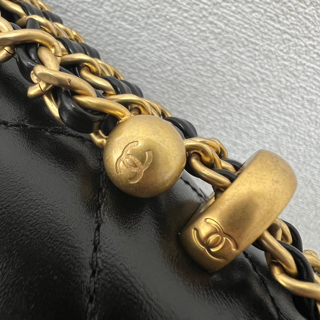 CC 25S Woc Black Calfskin Gold Hardware