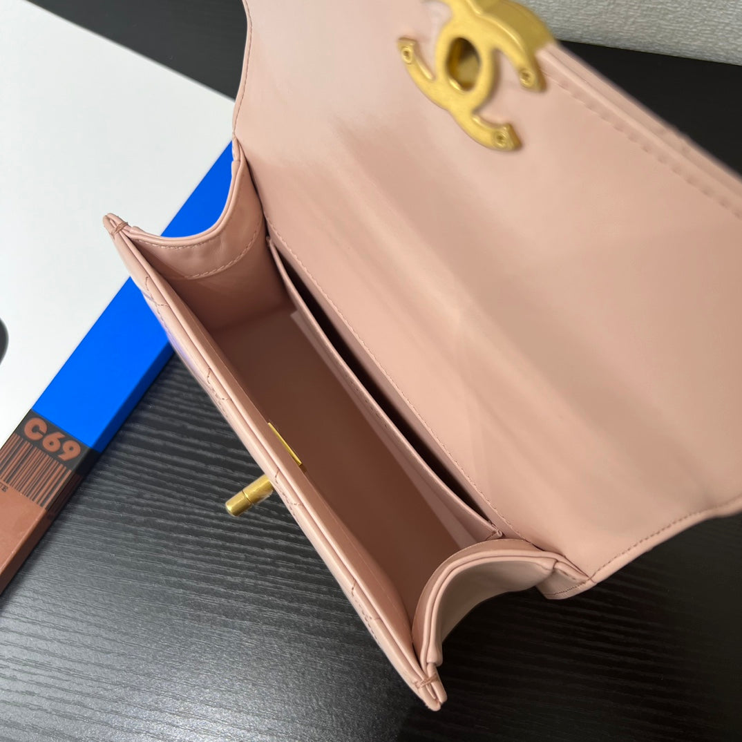CC 25S Woc Pink Calfskin Gold Hardware