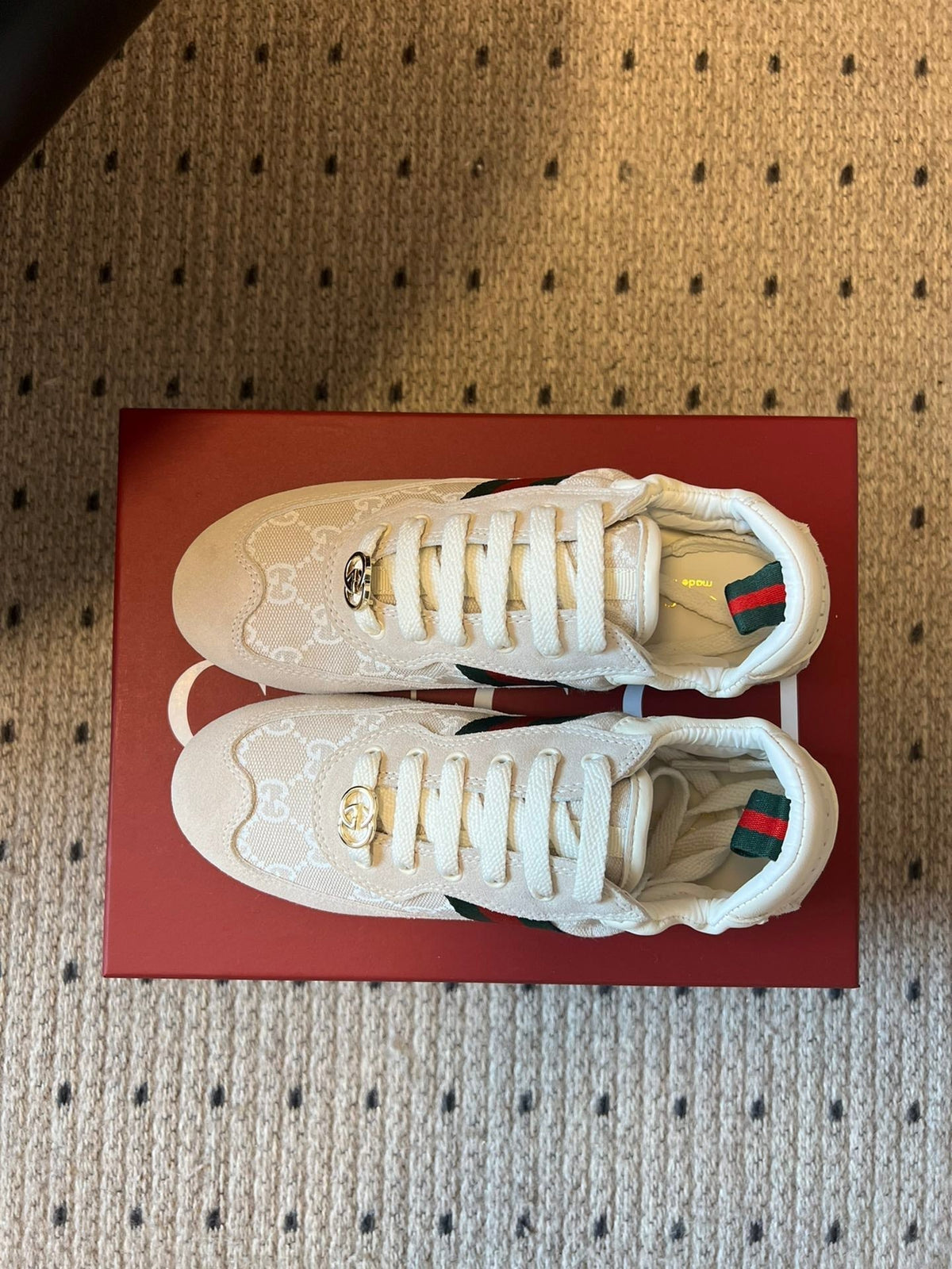 Gucci 25 Sneaker Ivory Suede Fabric 530680