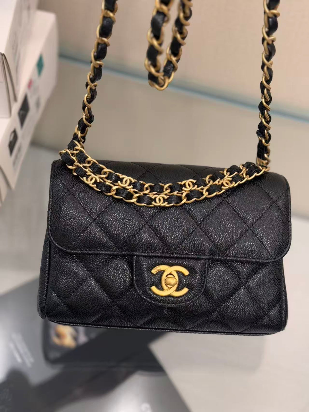 CC 25P Flap Bag 22cm Black Cowhide Gold Hardware