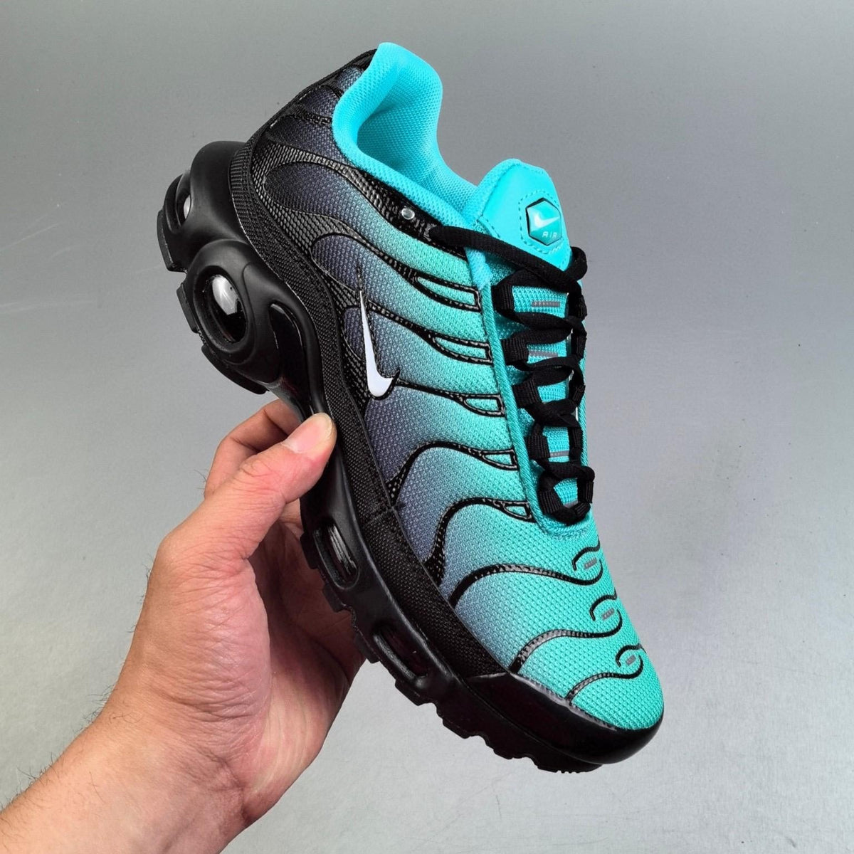 Air Max Plus TN Light Retro