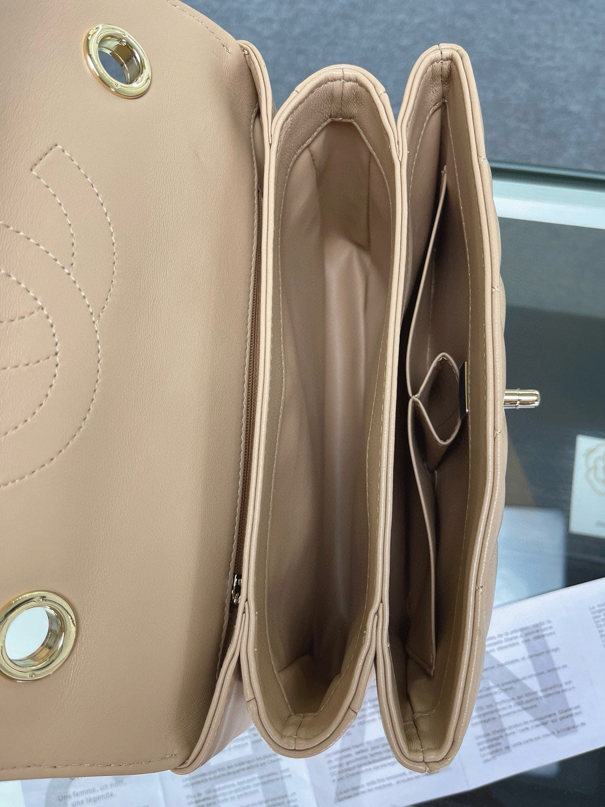 CC TRENDY 25CM BEIGE LAMBSKIN LIGHT GOLD HARDWARE