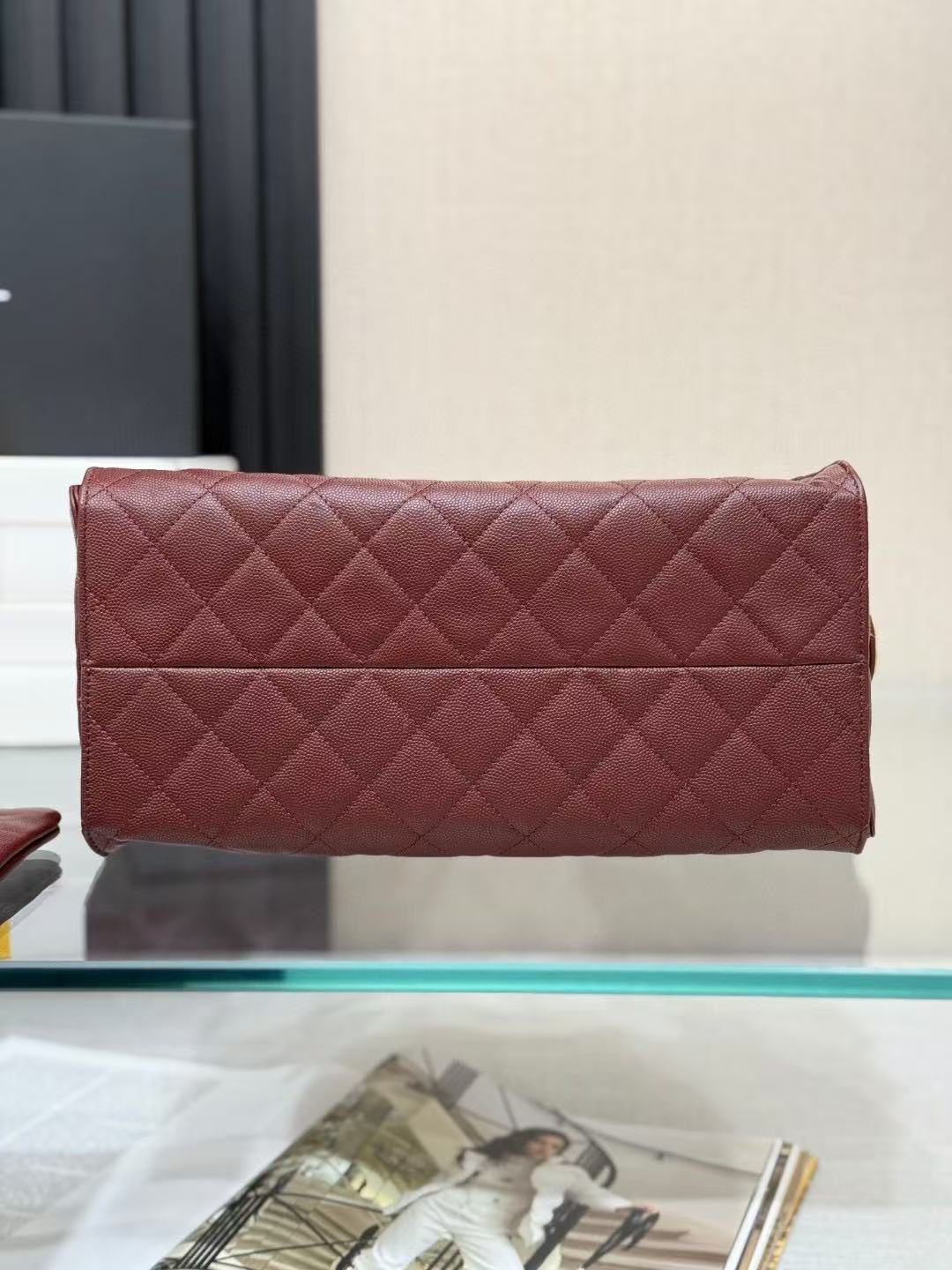 CC 25C Hobo Bags 40 cm Burgundy Calfskin