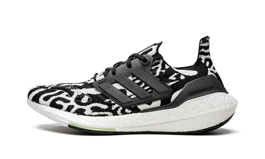 Ultraboost 22 "Zebra" GX6300