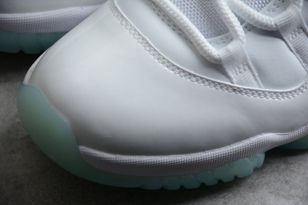 AJ 11 Low Legend Blue