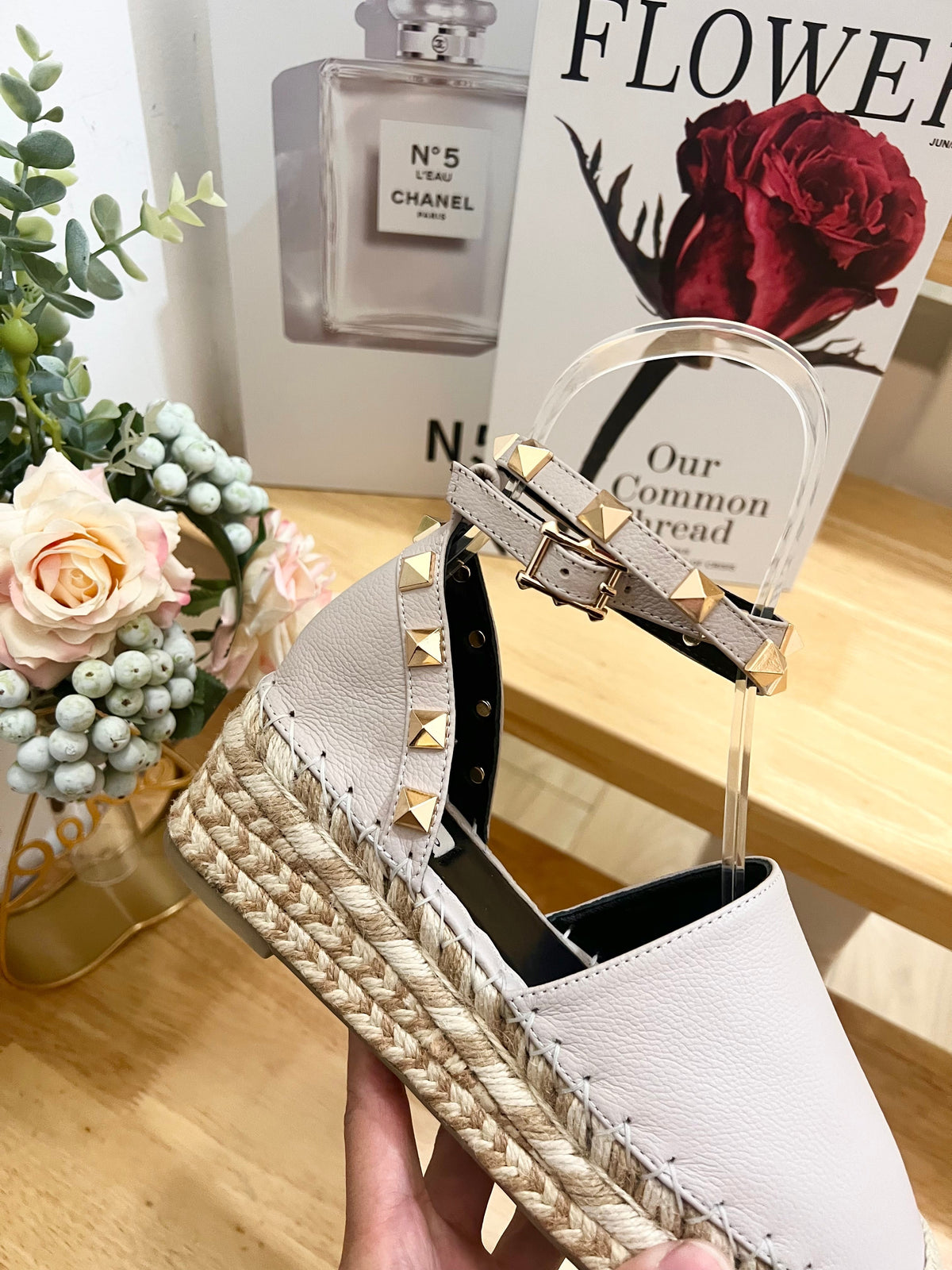 Valentino Rockstud Espadrille Sandals Beige Gray Leather 240598