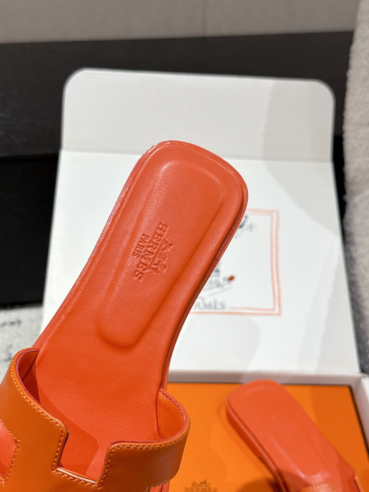HM 25 Oran Sandal Orange Calfskin