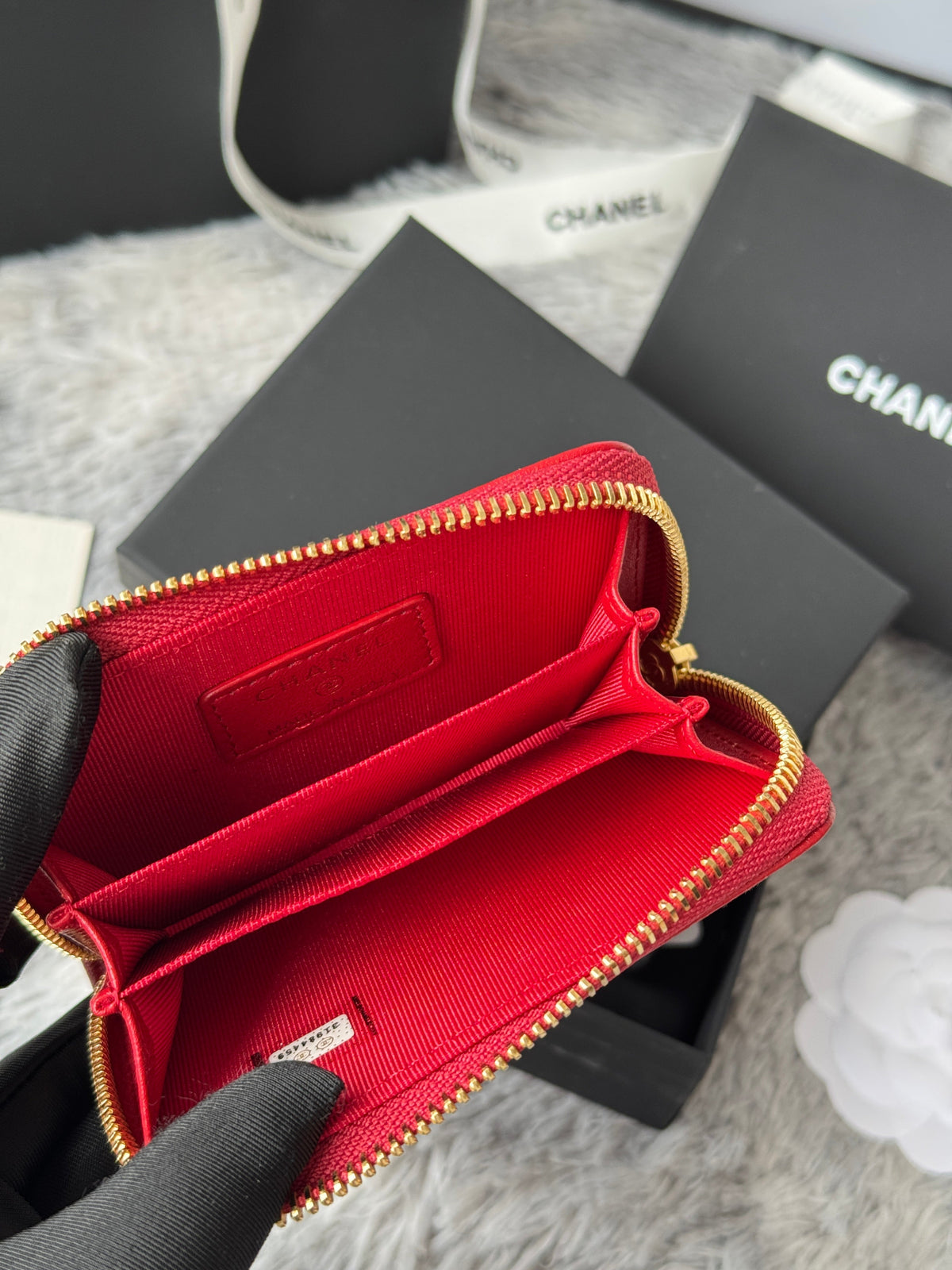 CC 19 Quilted Zipper Coin Purse Red Gold-Tone Sheepskin 242794