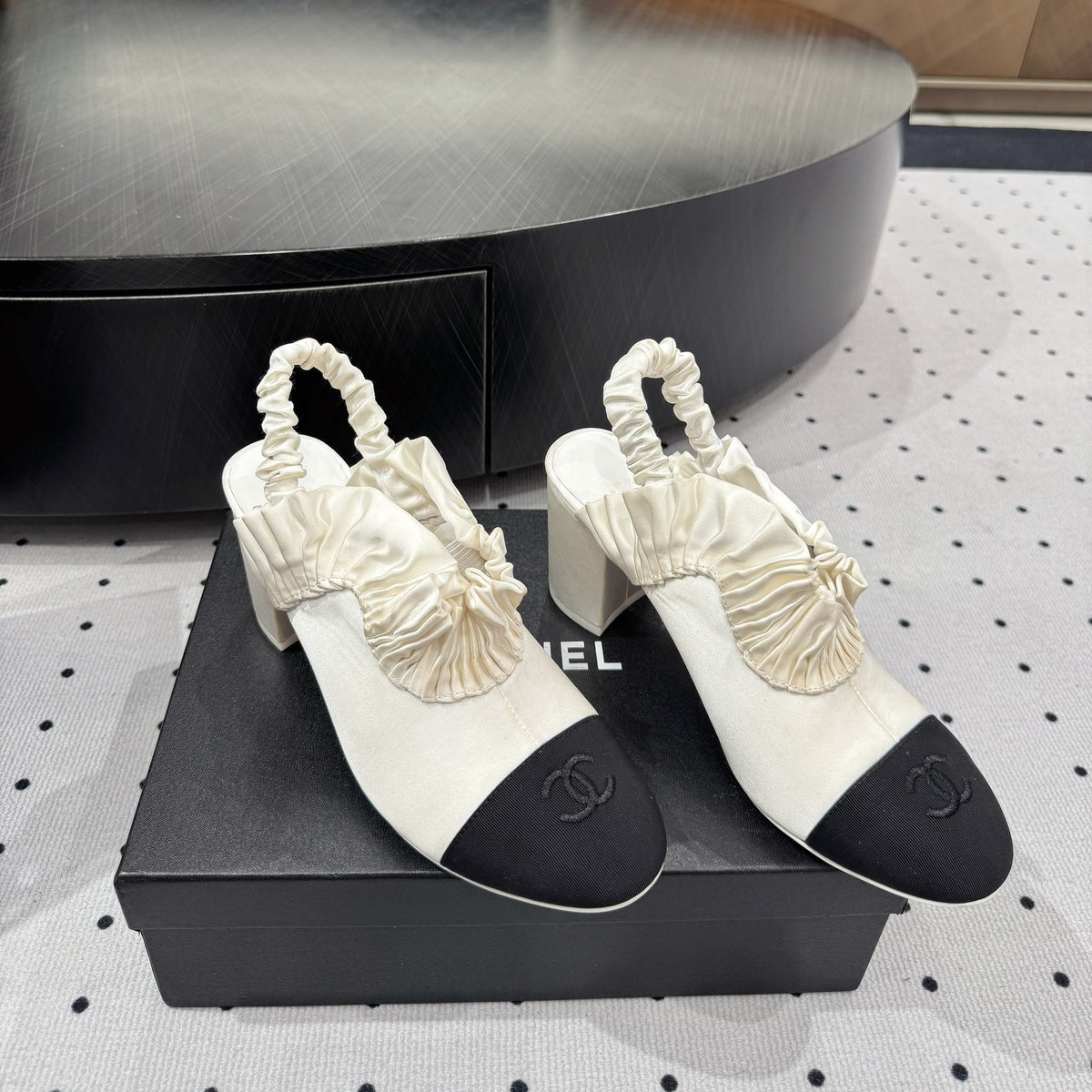 CC 25 Slingback White Silk 306332