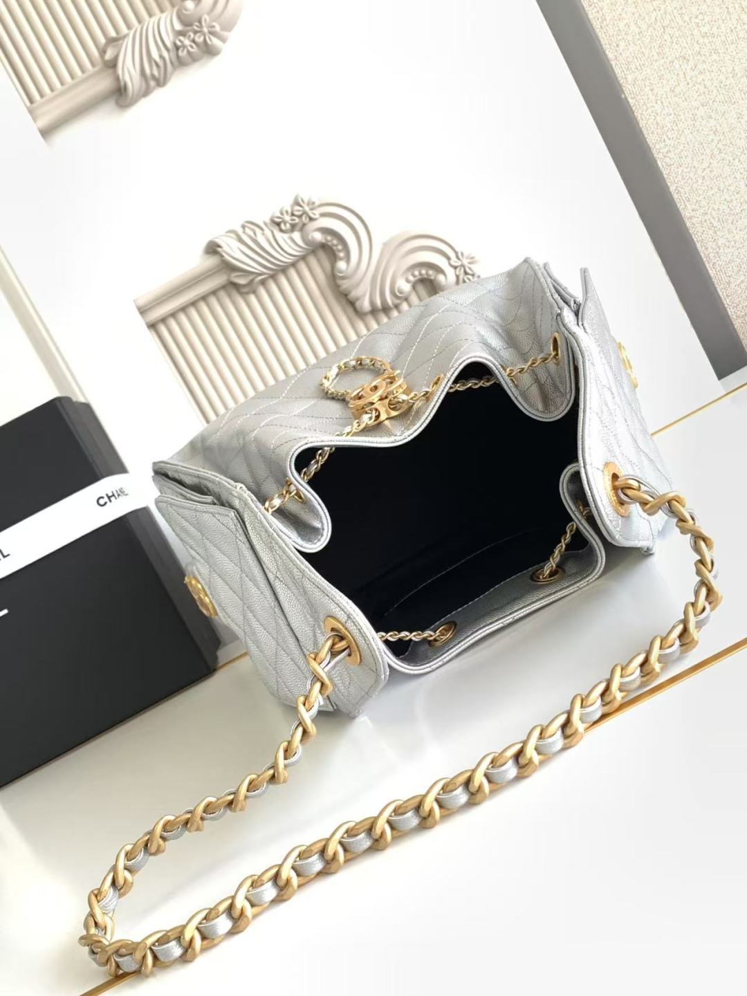CC 25C Hobo Bag 30cm Silver Metalic Grained Calfskin