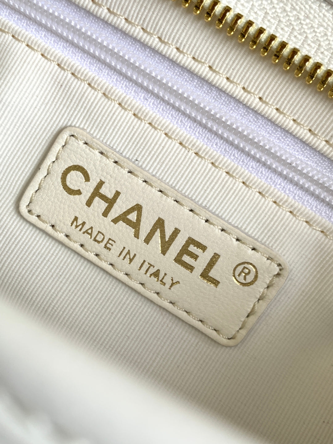 CC Hobo Bag With Chain 35cm White Lambskin 277764 GHW