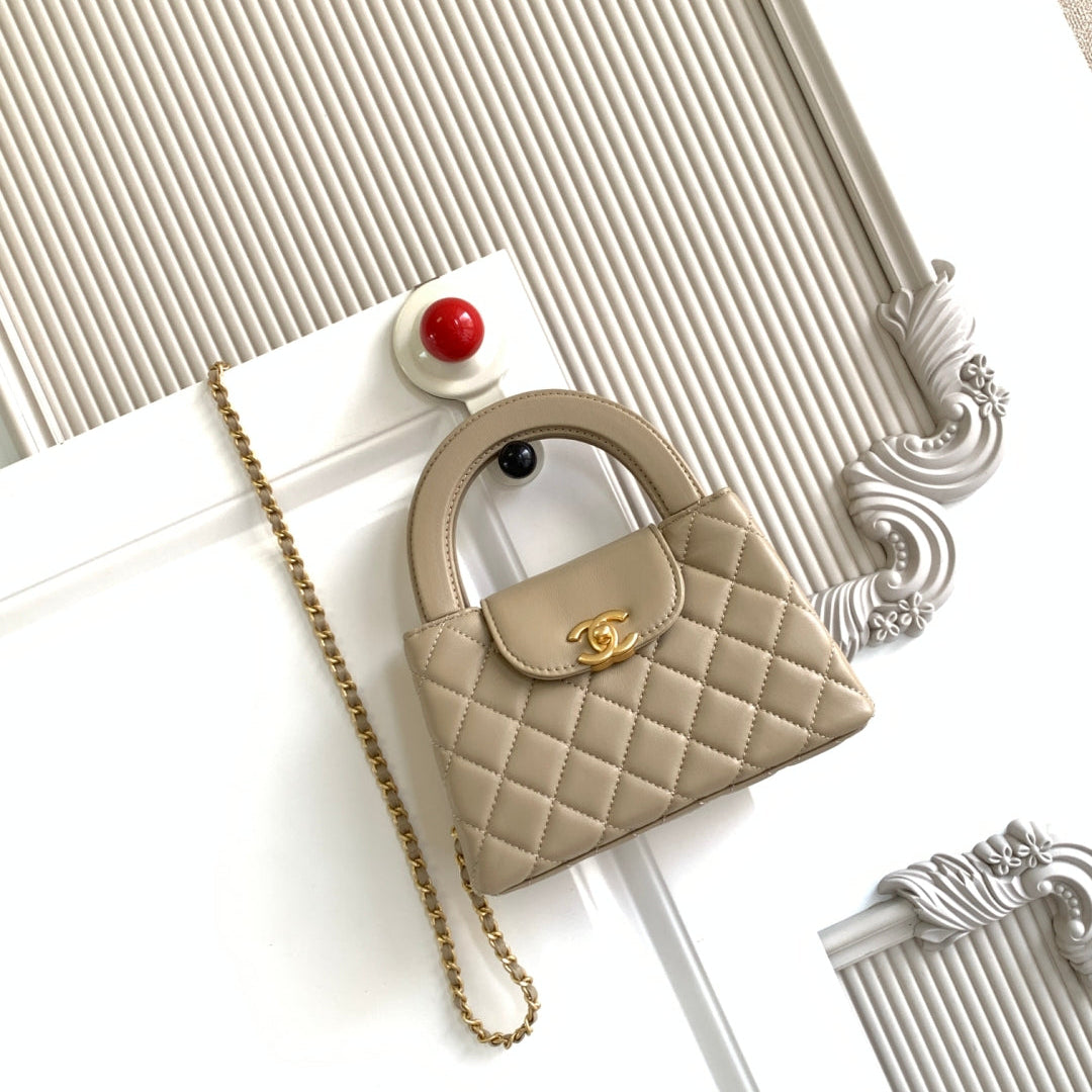 cc 24a nano 19cm kelly shopper bag light beige lambskin