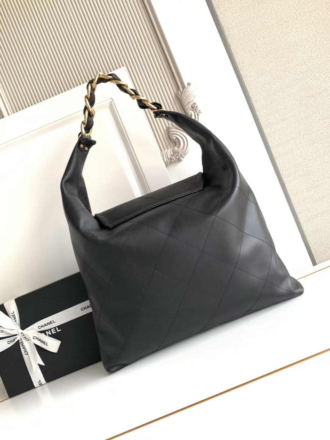 CC 2025 Bag 53cm Black Gold Calfskin 300852