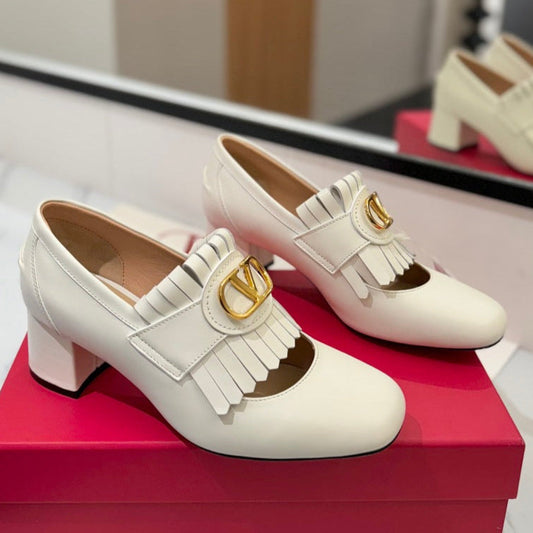 VT 2025 Signature Heeled Loafer Ivory Calf Leather 295068
