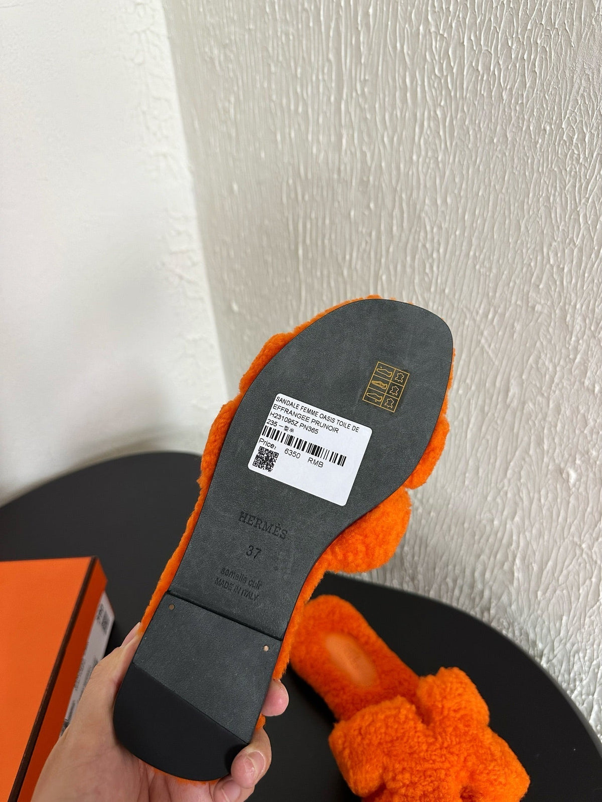 HM Oran Sandal Orange Wool Fleece 961010