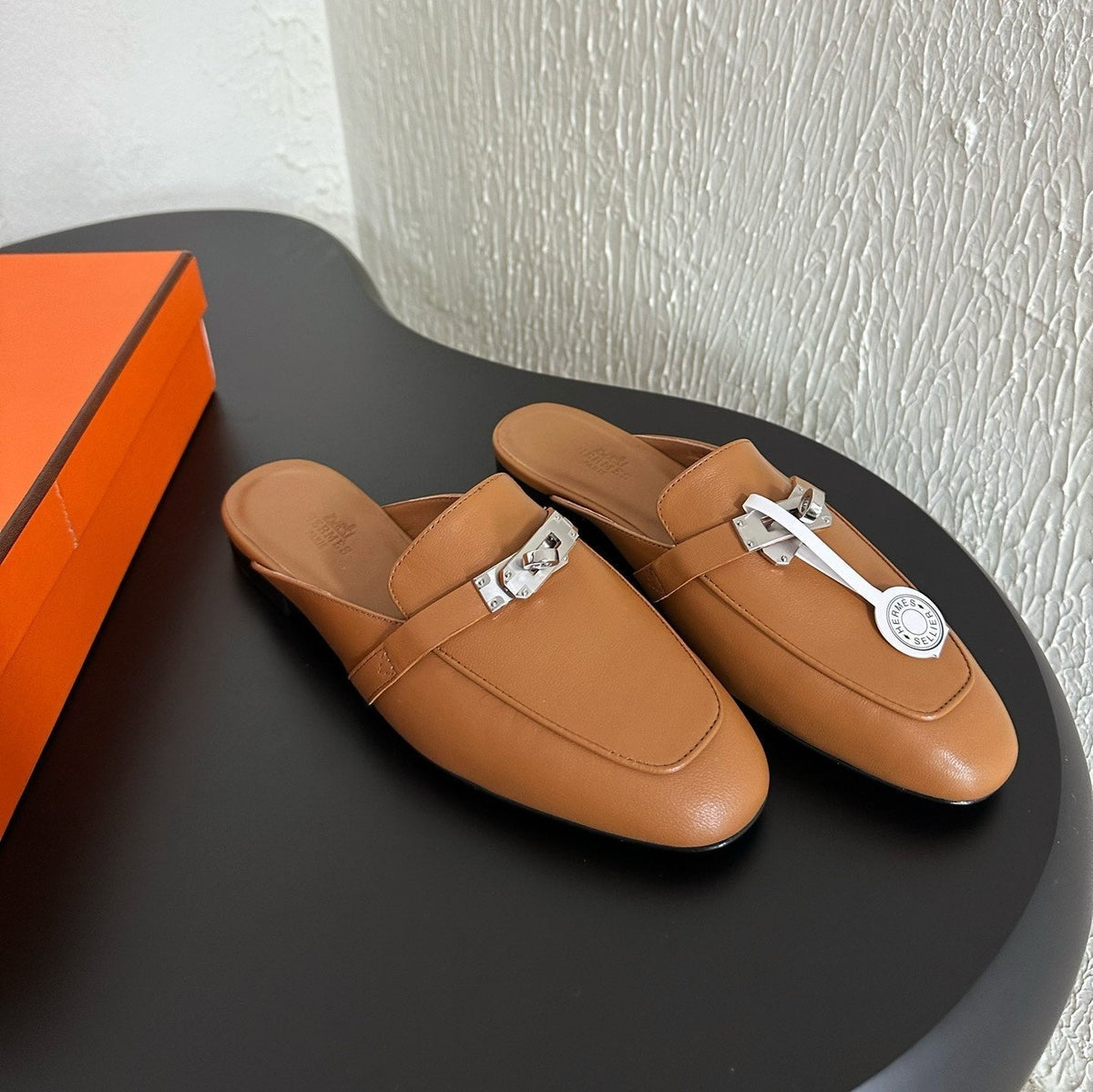 HM Oz Mule Caramel Calfskin 961098