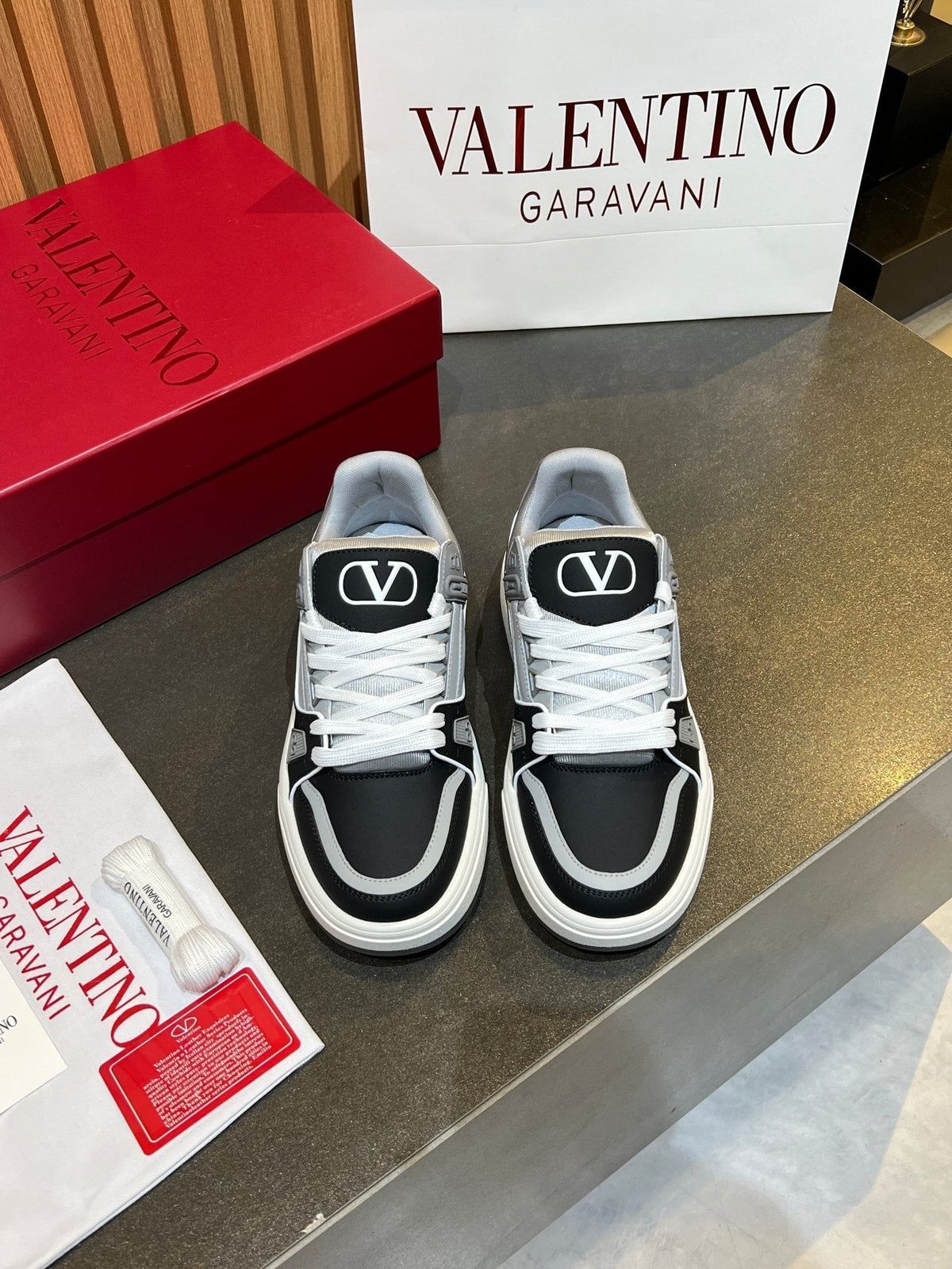 VT 25S Couple Sneakers Black Gray Calfskin 563119