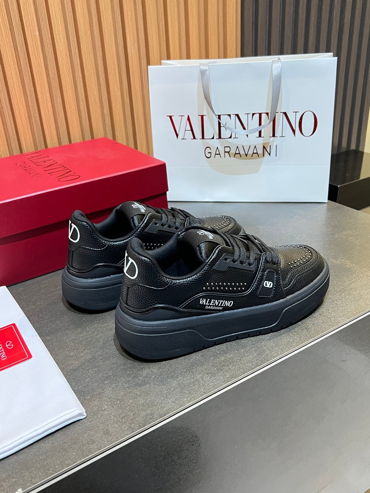 VT 26s Upvillage Trainers Black Leather Studded 105518