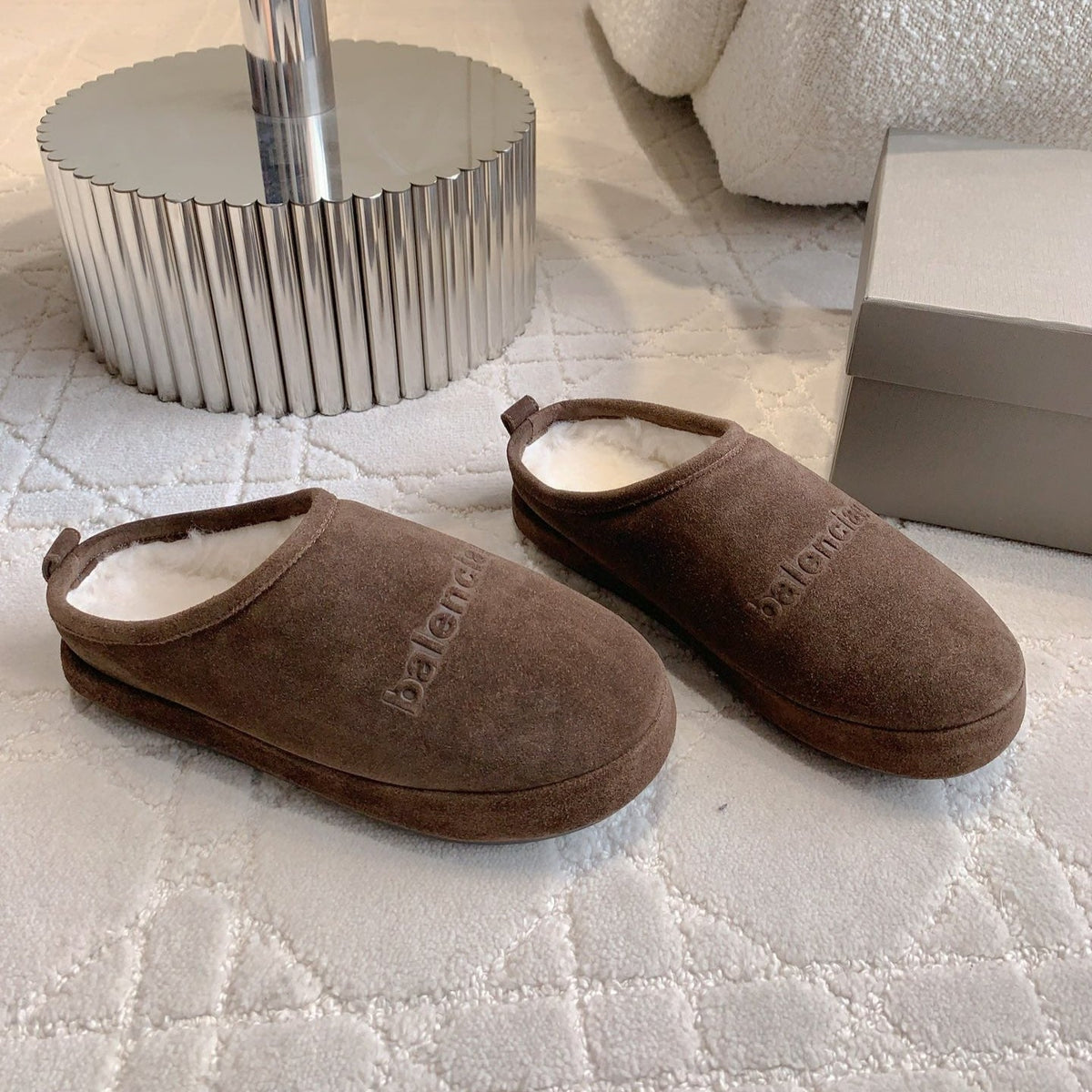ALASKA SLIPPER IN CHOCOLATE SUEDE