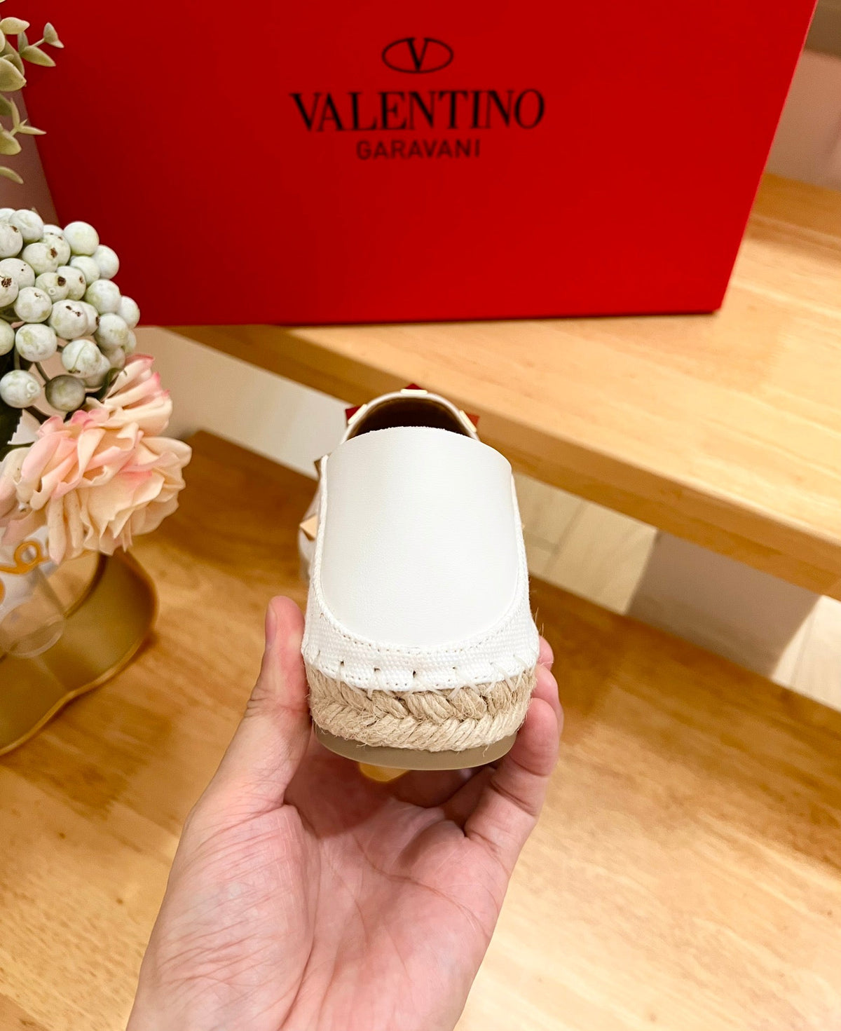 ROCKSTUD WHITE CANVAS ESPADRILLES