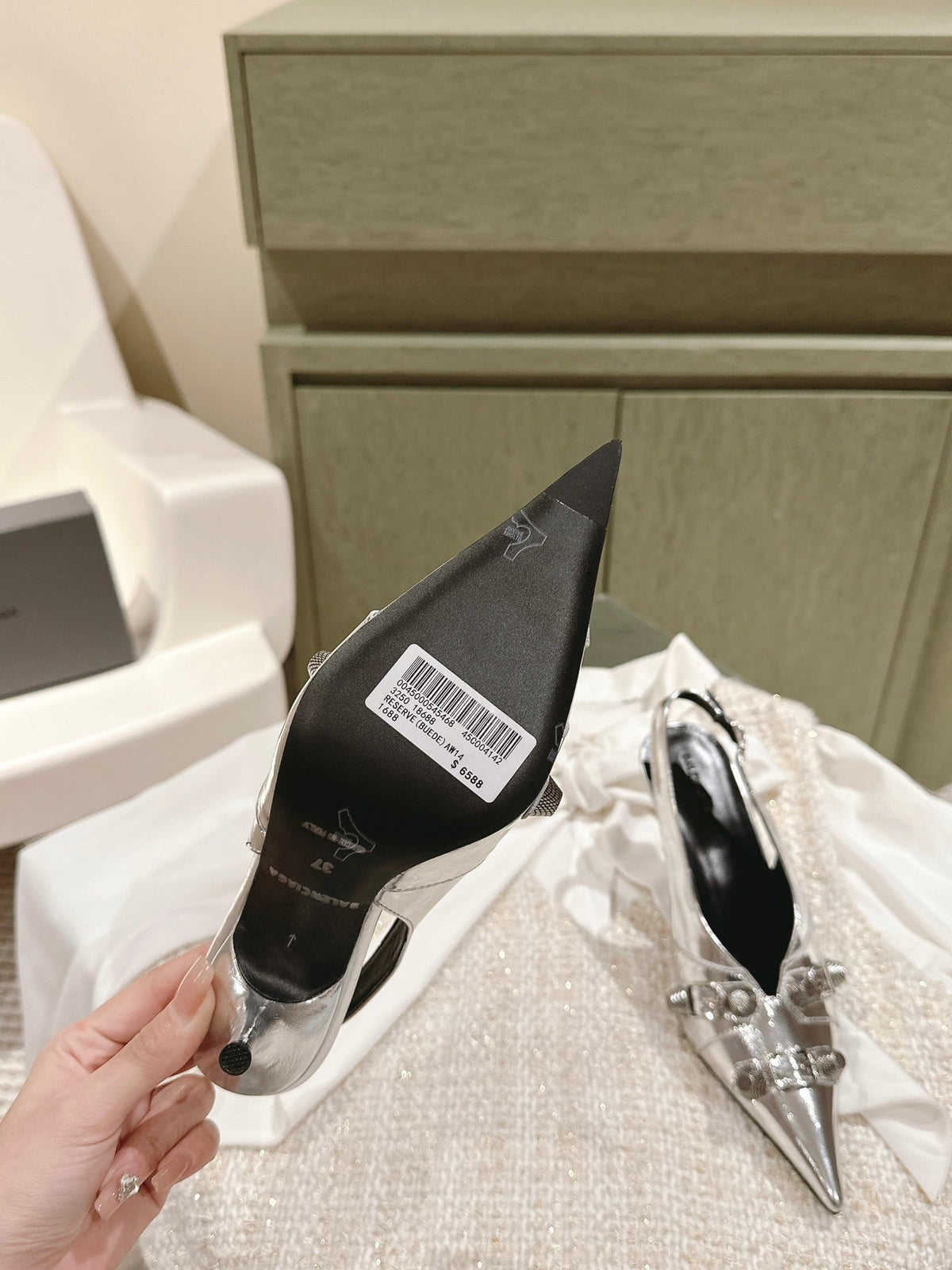 CAGOLE HIGH SLINGBACK IN SILVER GLOSSY CALFSKIN