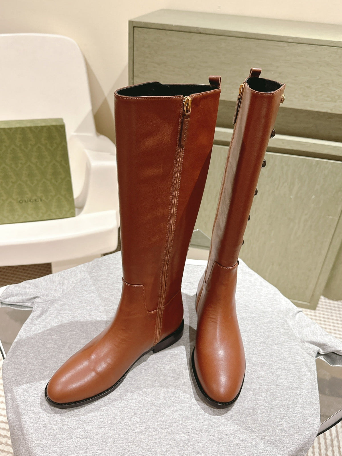 Gucci Button Boots Brown Black Sheepskin 484876