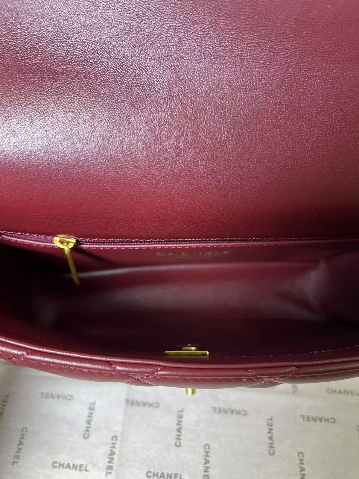25C Mini Flap 24cm Burgundy Lambskin Gold Heart Hardware