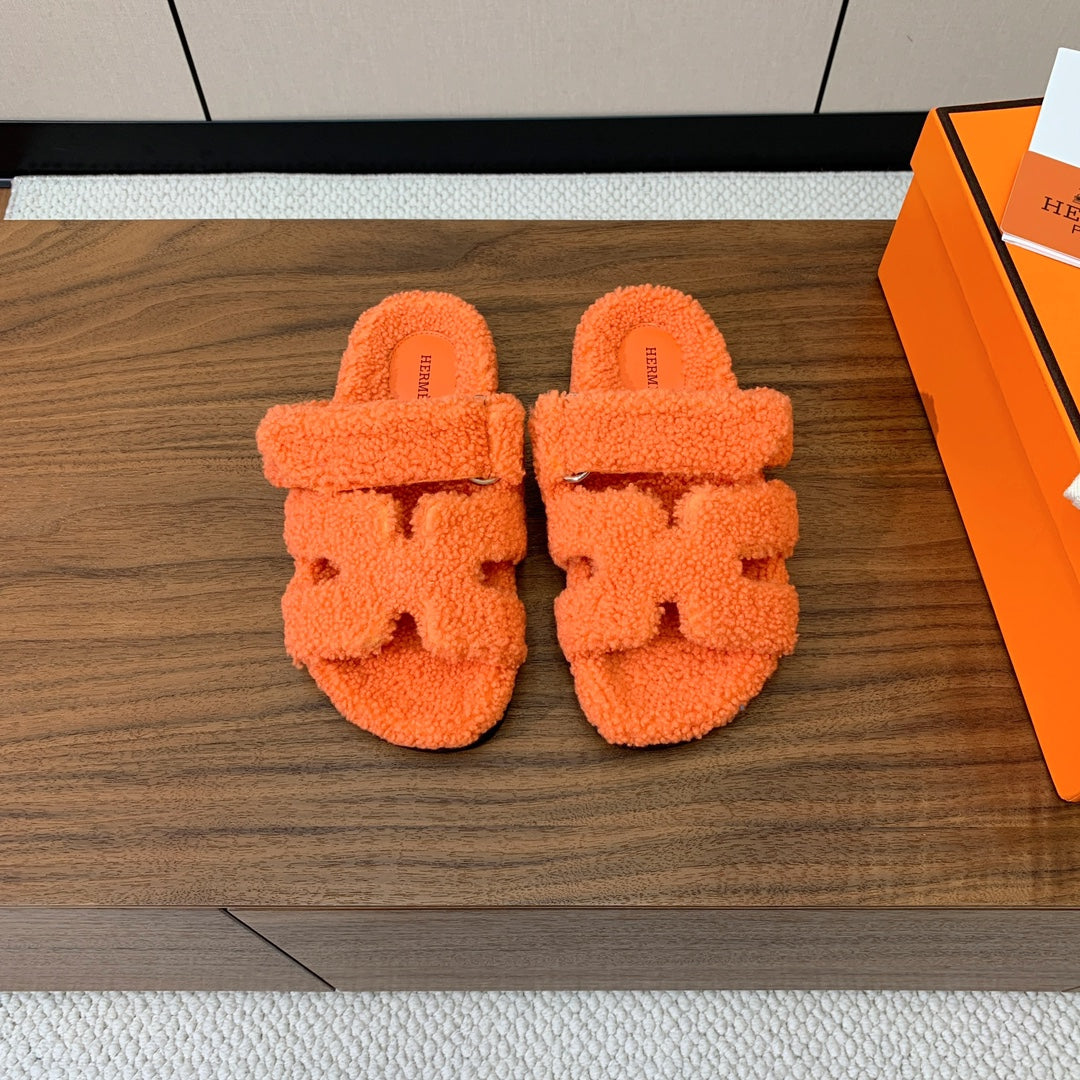 HM Chypre Sandal In Orange Lamb Wool 984182