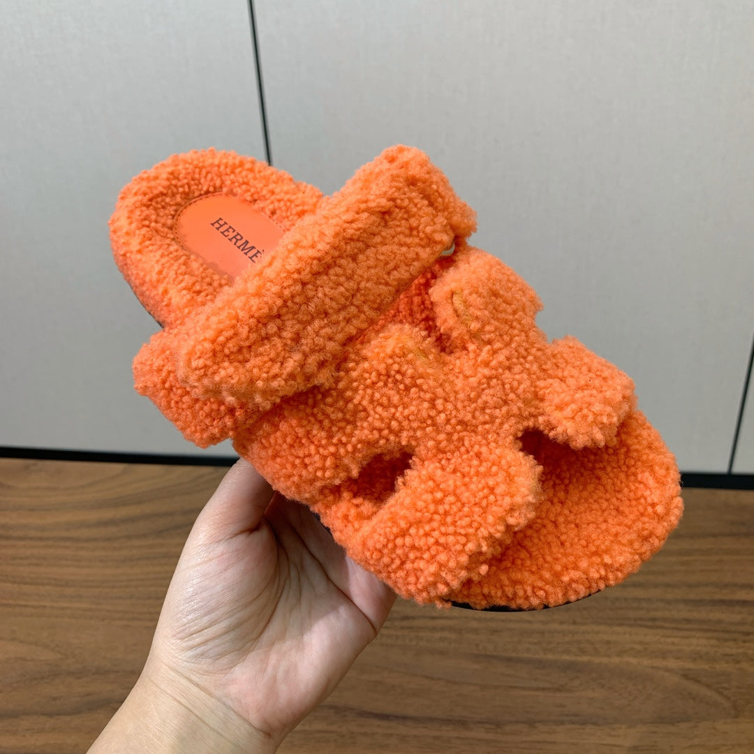 HM Chypre Sandal In Orange Lamb Wool 984182