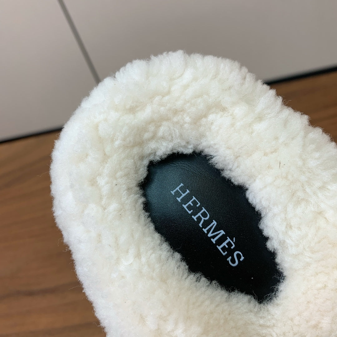 HM Chypre Sandal In Black Mix White Fleece And Suede 984199