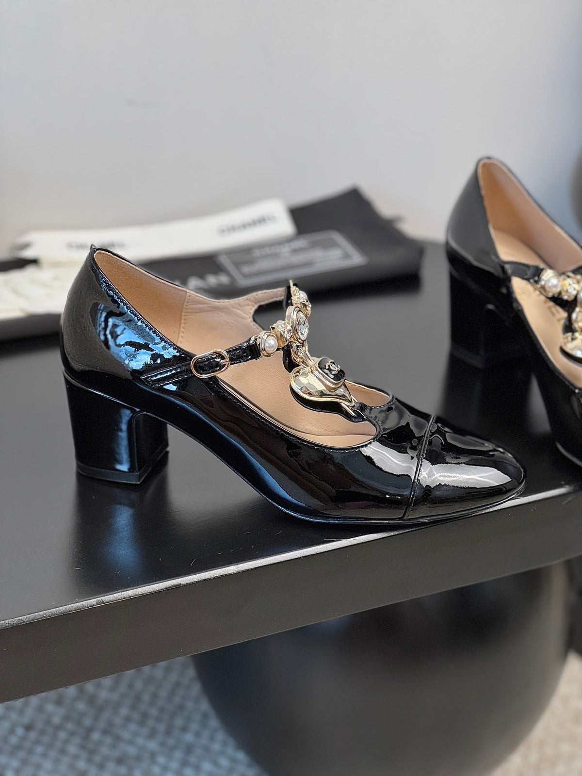 CC 25 Marry Jane Black Glossy Lambskin 329764